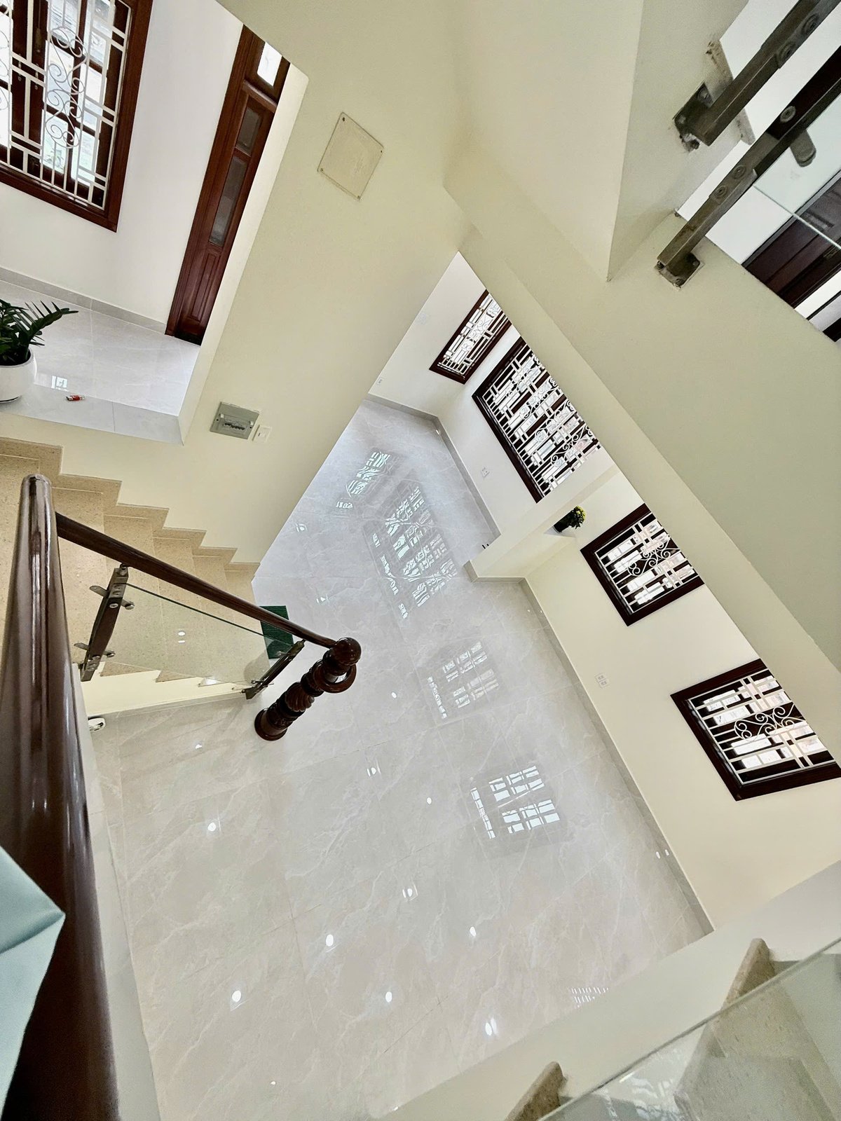 NHÀ PHỐ 2 HAI MẶT TIỀN ĐƯỜNG THÂN VĂN NHIẾP 6,8x16 GIÁ 38 TỶ