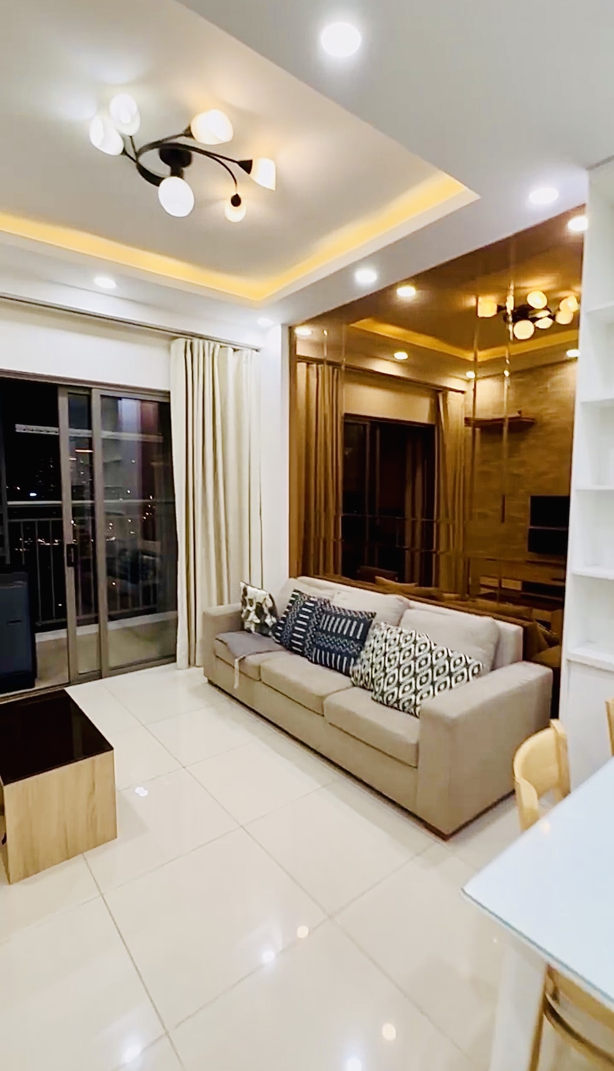 2PN Nội thất đẹp cho thuê 20 triệu/ tháng The sun Avenue