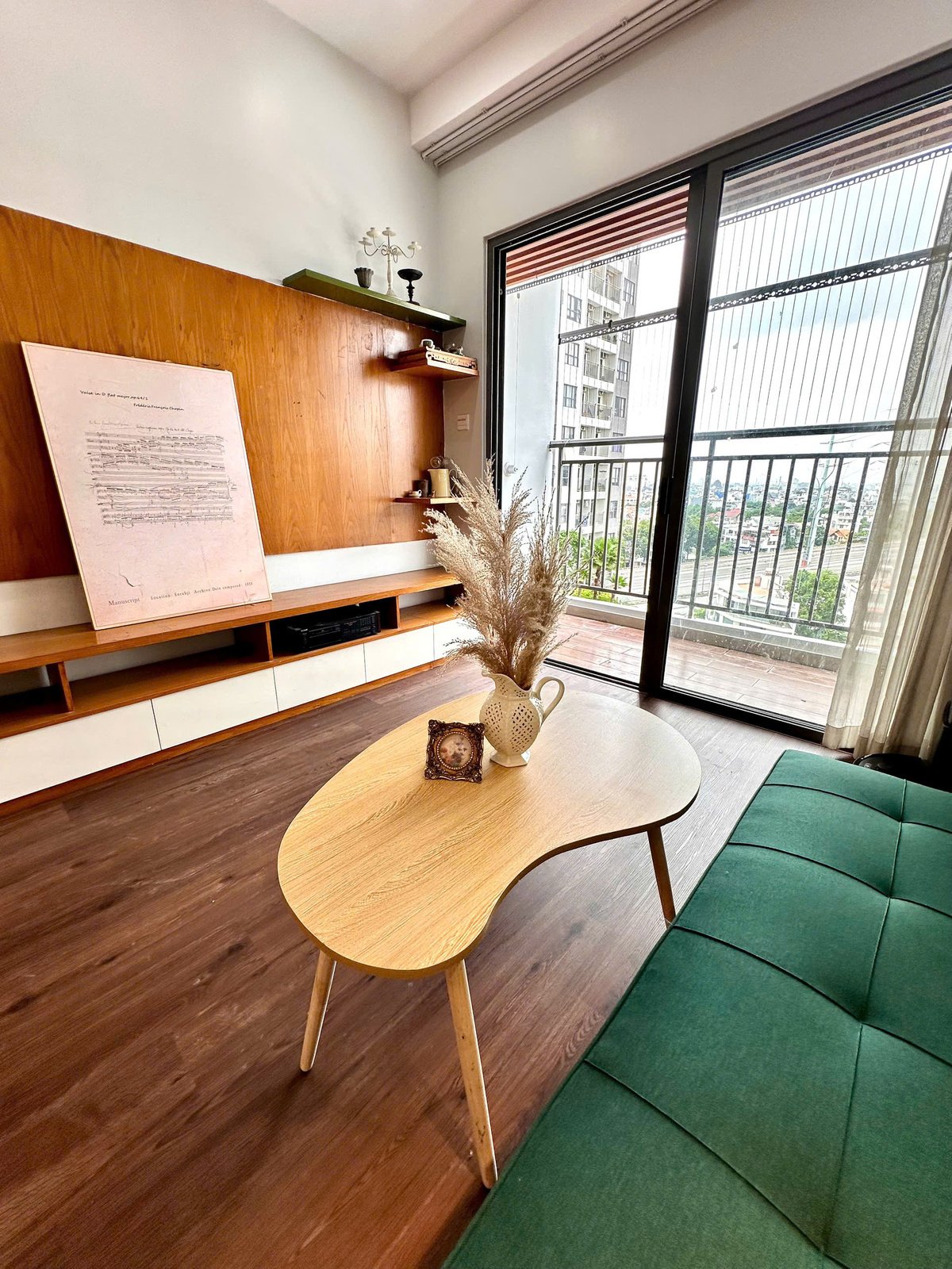 105 m2- 3PN, Tầng trung view sông cần bán giá 9.5 tỷ The sun