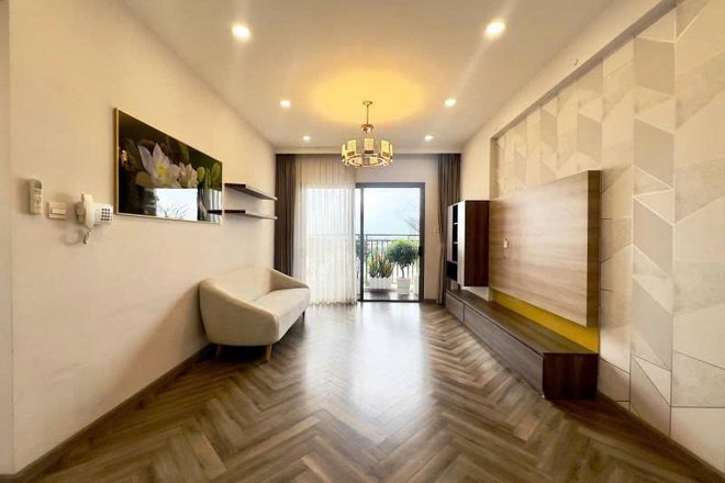 BÁN 3PN-96 M2 TẦNG TRUNG CÓ NỘI THẤT SẴN SỔ GIÁ 10 TỶ