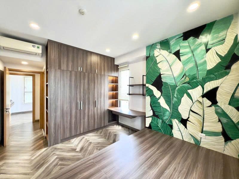 BÁN 3PN-96 M2 TẦNG TRUNG CÓ NỘI THẤT SẴN SỔ GIÁ 10 TỶ