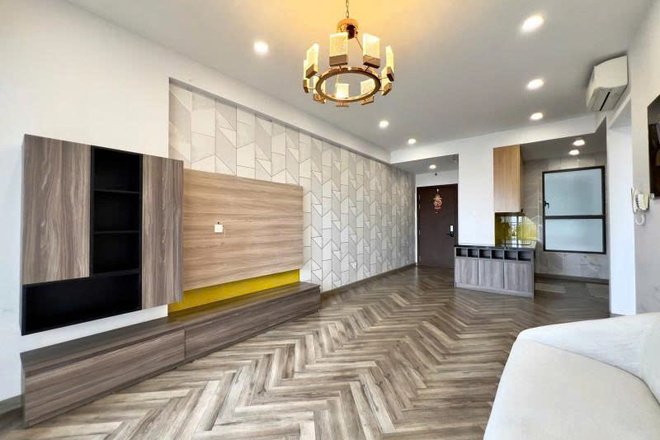 BÁN 3PN-96 M2 TẦNG TRUNG CÓ NỘI THẤT SẴN SỔ GIÁ 10 TỶ