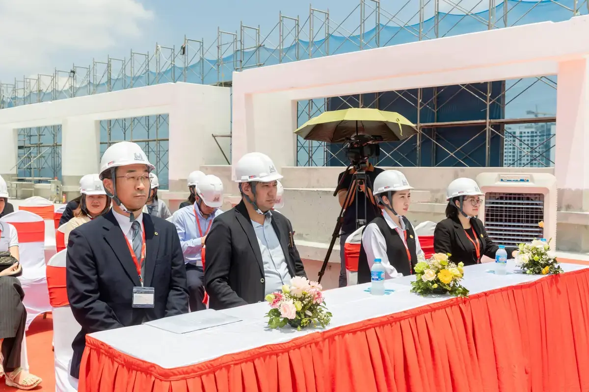 10-minato-5478h894345rr54e