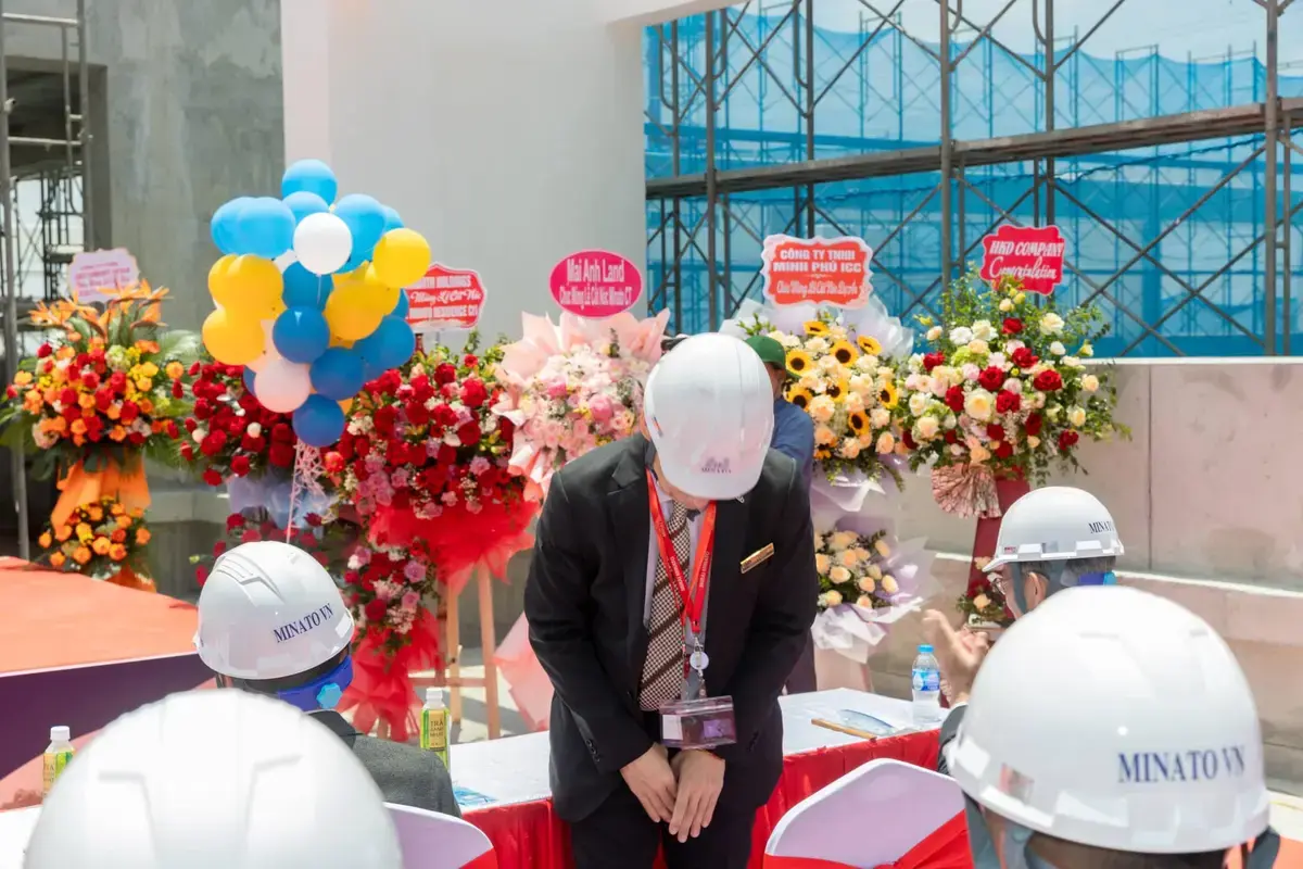 24-minato-5849fj8939046t