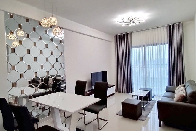 Cho Thuê Căn Hộ 3 Phòng Ngủ - 2WC Full Nội Thất Đẹp - View ngắm Landmark 81