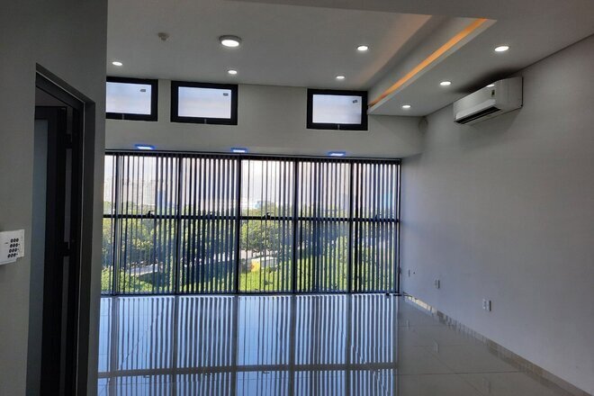 Bán Văn Phòng Nội Thất Cơ Bản The Sun Avenue - Diện Tích Lớn 57m2