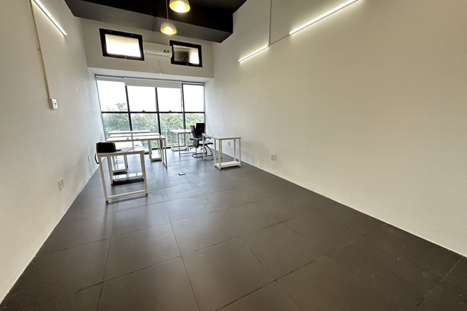 Cho Thuê Văn Phòng The Sun Avenue Giá Tốt 9 Triệu 38m2 - Có Bàn Ghế Sẵn