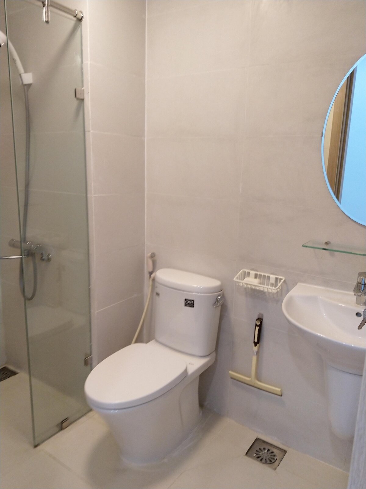 Cho Thuê Văn Phòng The Sun Avenue Nội Thất Cơ Bản Giá 13tr/tháng - 47m2 Sàn Lót Gỗ