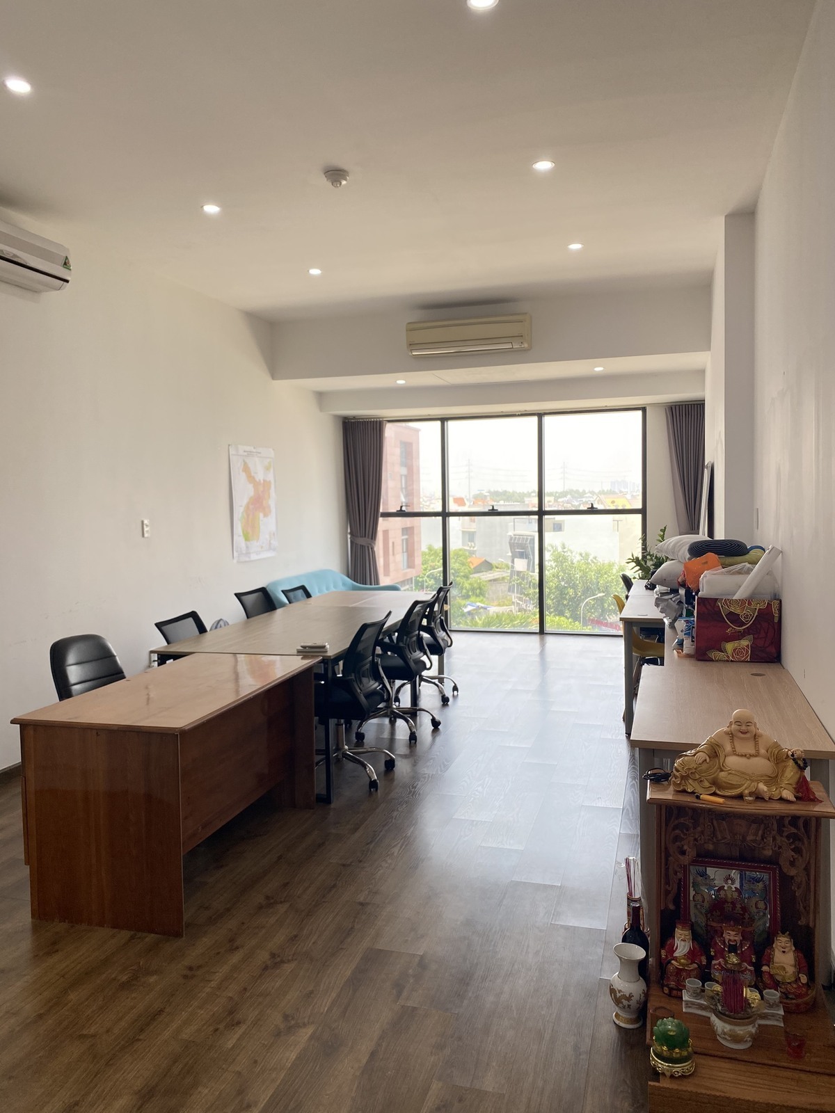 Cho Thuê Officete The Sun Avenue Có Sẵn Nội Thất Văn Phòng Giá 11 Triệu/ Tháng Bao Phí - 44m2