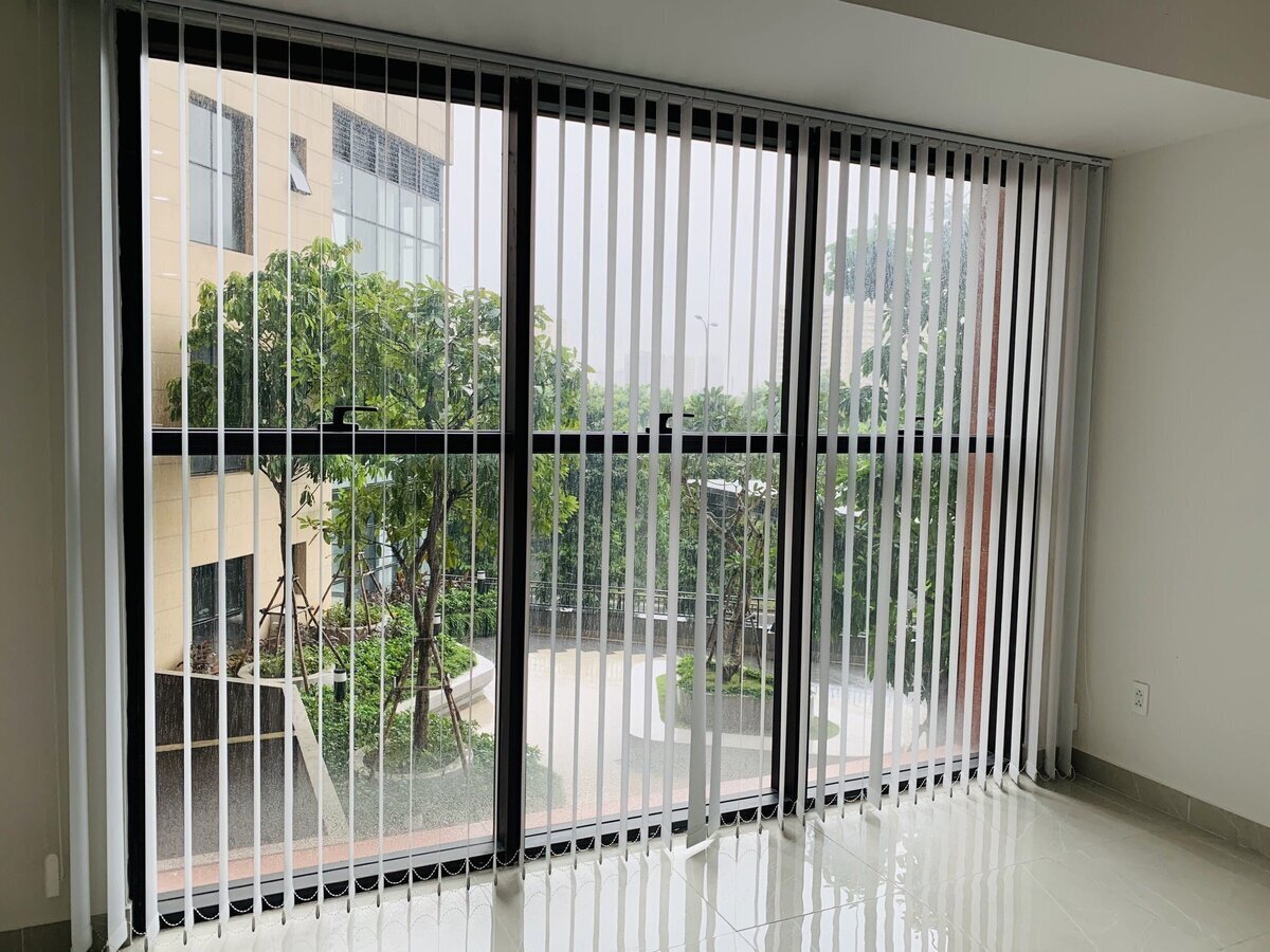 Cho Thuê Văn Phòng The Sun Avenue Nội Thất Cơ Bản Có Bếp Giá 13 Triệu - 48m2