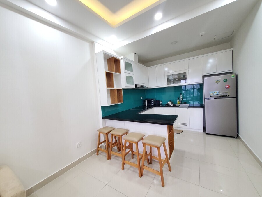 Cho Thuê Căn Hộ 2 Phòng Ngủ 73m2 Ban Công Rộng View Triệu Đô