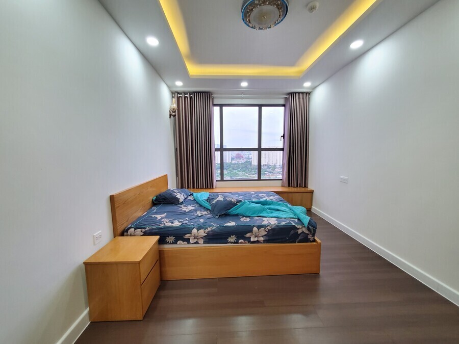 Cho Thuê Căn Hộ 2 Phòng Ngủ 73m2 Ban Công Rộng View Triệu Đô