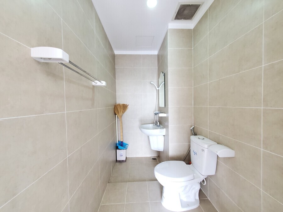 Cho Thuê Văn Phòng The Sun Avenue 10 Triệu Diện Tích 37m2 Layout Vuông Vức, Có Ngăn Phòng Họp Riêng