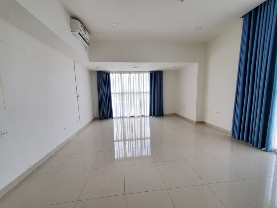 Bán Căn Officetel The Sun Avenue Giá 2 Tỷ - 44m2 Nội Thất Cơ Bản