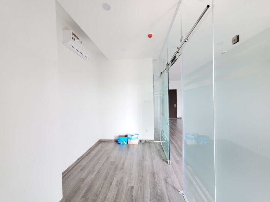 Văn Phòng The Sun Avenue 13,5 Triệu Diện Tích 55m2 - Có 2 Phòng Riêng