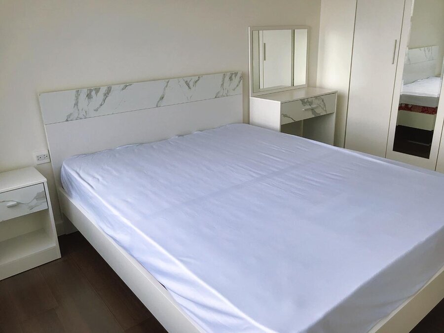 Bán Nhanh Căn Hộ 1 Phòng Ngủ + 1 Giá 5,6 tỷ, View Sông Yên Tĩnh