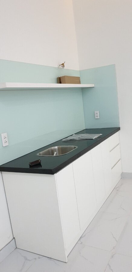 Cho Thuê The Sun Avenue Căn Văn Phòng 10 Triệu/Tháng - Nội Thất Cơ Bản Có Bếp 48m2