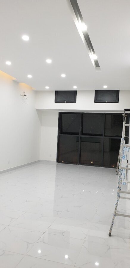 Cho Thuê The Sun Avenue Căn Văn Phòng 10 Triệu/Tháng - Nội Thất Cơ Bản Có Bếp 48m2