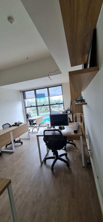 Cho Thuê Văn Phòng The Sun Avenue Giá 10 Triệu Bao Phí 35m2 - Có Sẵn Bàn Ghế