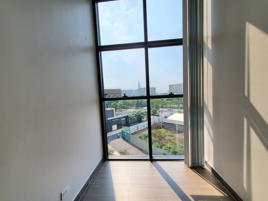 Văn Phòng Cần Bán The Sun Avenue - 56m2 Có Ngăn Phòng Kính Riêng