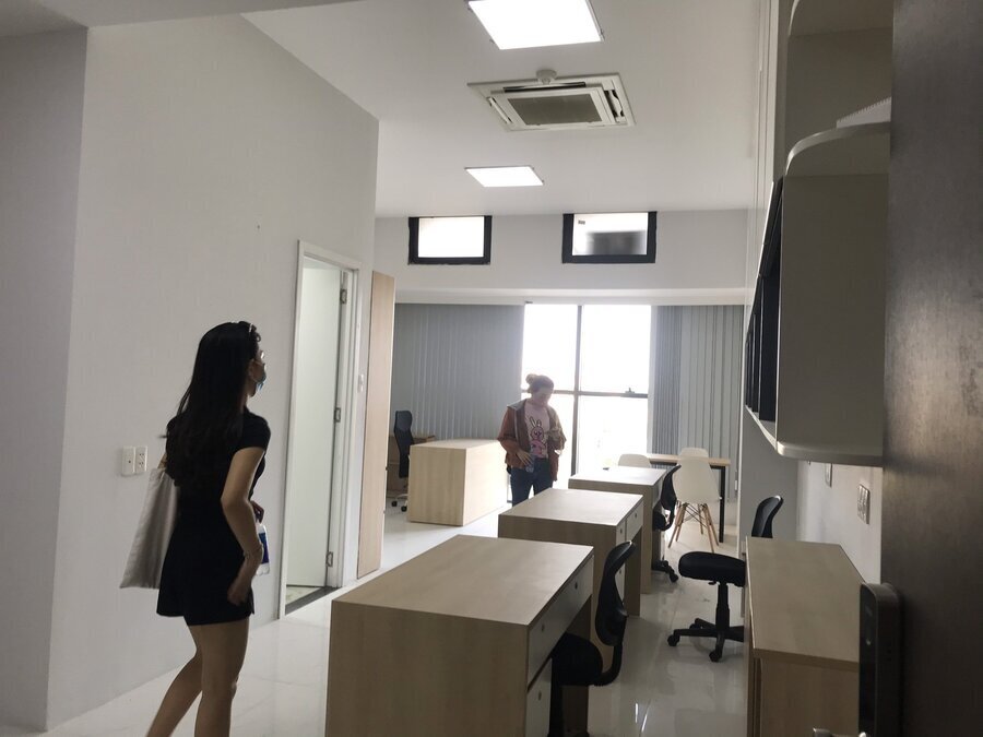 Cho Thuê Officetel The Sun Avenue Giá 13 Triệu Có bàn ghế làm việc - Diện tích 44m2