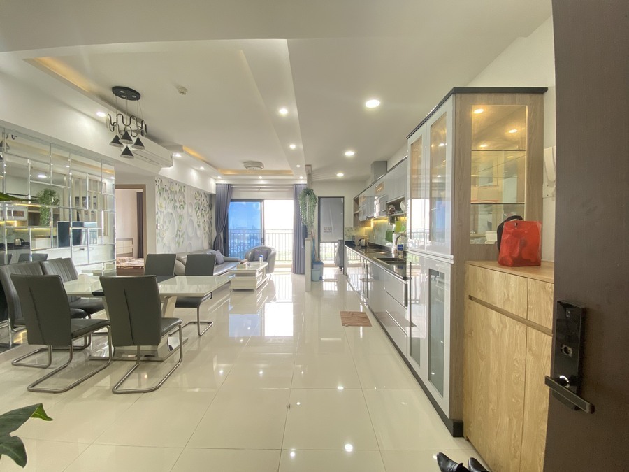 Bán căn hộ 3 Phòng ngủ -2 WC The Sun Avenue Giá 7 Tỷ Bao Thuế Phí Triệu Diện Tích 105m2