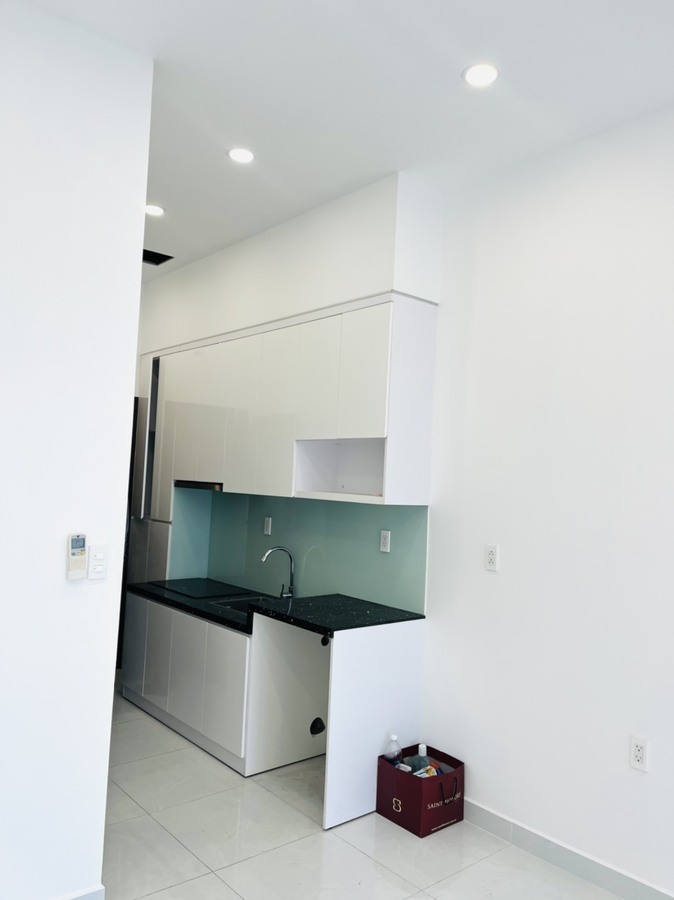 Cho Thuê Officetel The Sun Avenue Giá 9 Triệu Nội Thất Cơ Bản, có bếp - Giá rẻ