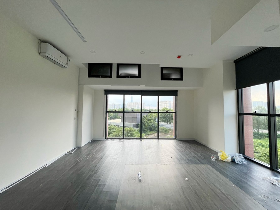 Chuyển Nhượng Văn Phòng The Sun Avenue 4,2 Tỷ 51m2 Nội Thất Cơ Bản View đẹp