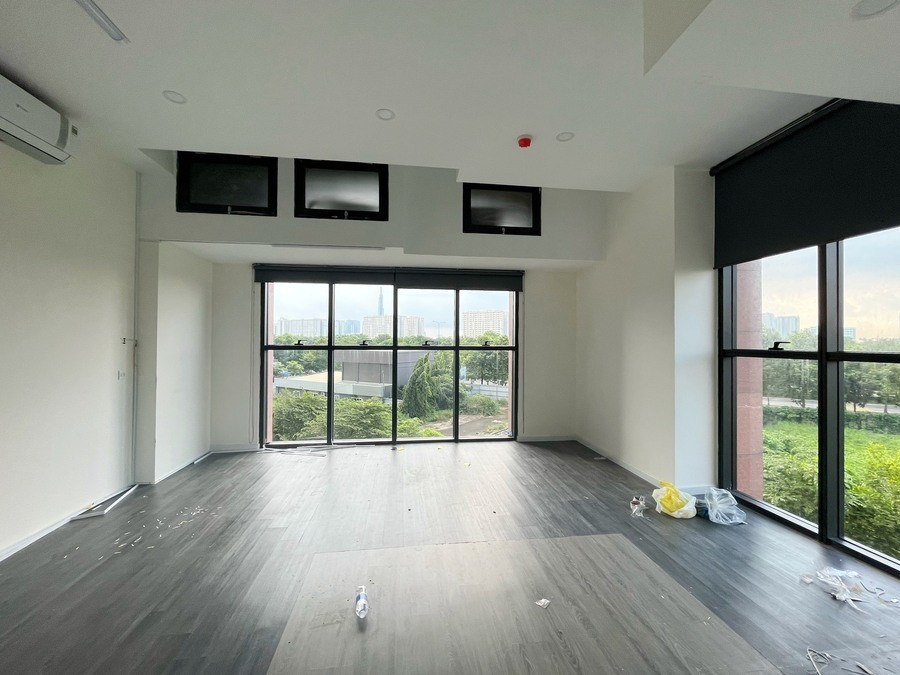 Chuyển Nhượng Văn Phòng The Sun Avenue 4,2 Tỷ 51m2 Nội Thất Cơ Bản View đẹp