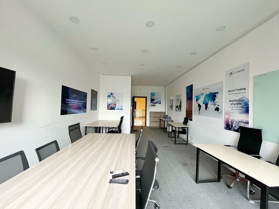 Văn Phòng Officetel The Sun Avenue Bán 3,150 Tỷ Có Bàn Ghế Làm Việc