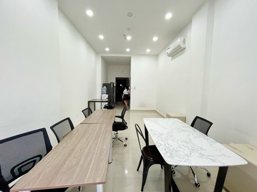 Văn Phòng Officetel The Sun Avenue Cho Thuê 9 Triệu/Tháng Có Bàn Ghế Làm Việc