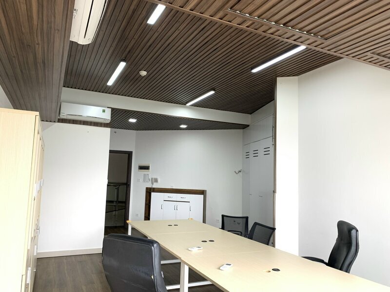 Văn Phòng Officetel The Sun Avenue Cho Thuê 13 Triệu/Tháng Có Bàn Ghế Làm Việc