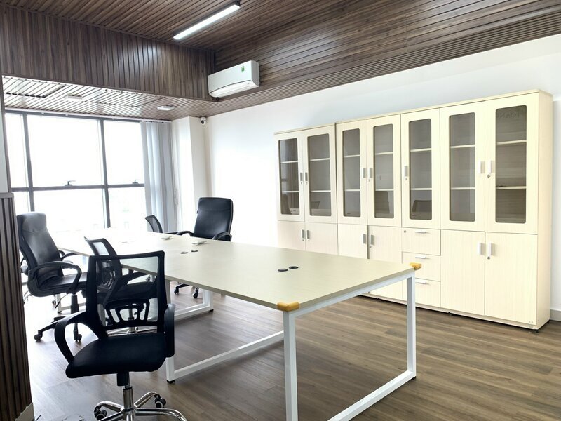 Văn Phòng Officetel The Sun Avenue Cho Thuê 13 Triệu/Tháng Có Bàn Ghế Làm Việc