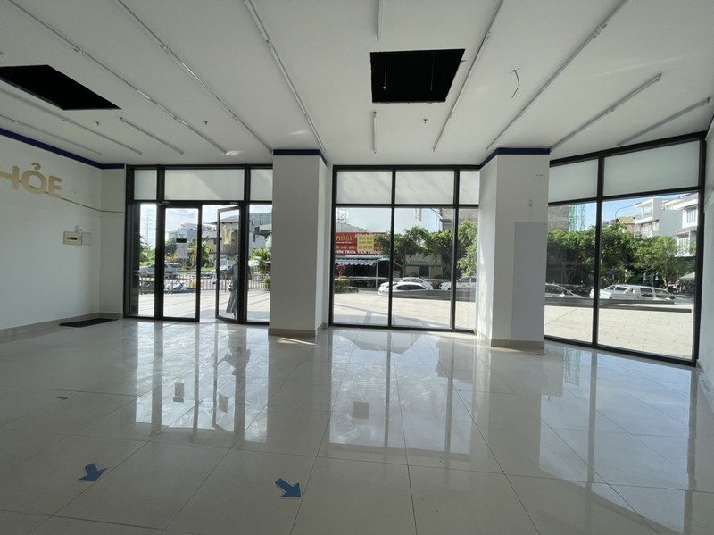 Cho Thuê Shophouse The Sun Avenue giá Chỉ 35 Triệu - 65m2 Hoàn Thiện Cơ Bản - Có WC riêng