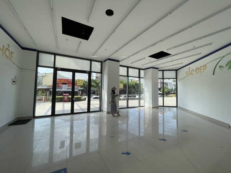 Cho Thuê Shophouse The Sun Avenue giá Chỉ 35 Triệu - 65m2 Hoàn Thiện Cơ Bản - Có WC riêng