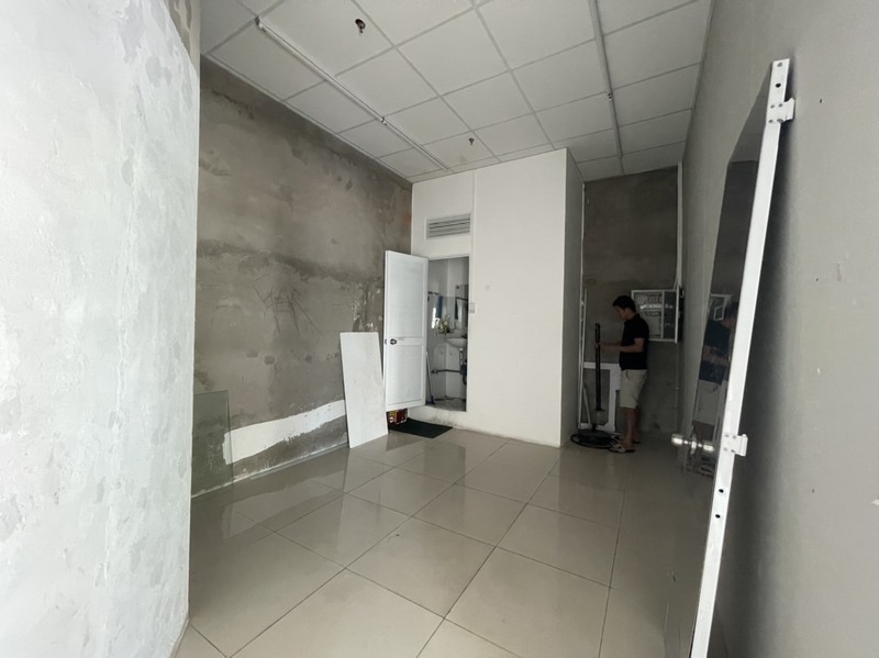 Cho Thuê Shophouse The Sun Avenue giá Chỉ 35 Triệu - 65m2 Hoàn Thiện Cơ Bản - Có WC riêng