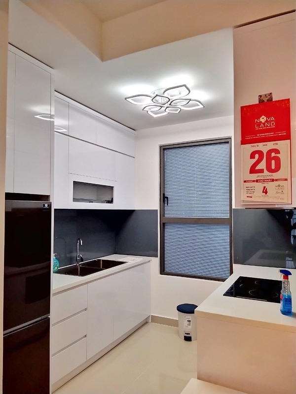 Cho Thuê Căn Hộ 3 Phòng Ngủ - 2WC Full Nội Thất Đẹp - View ngắm Landmark 81