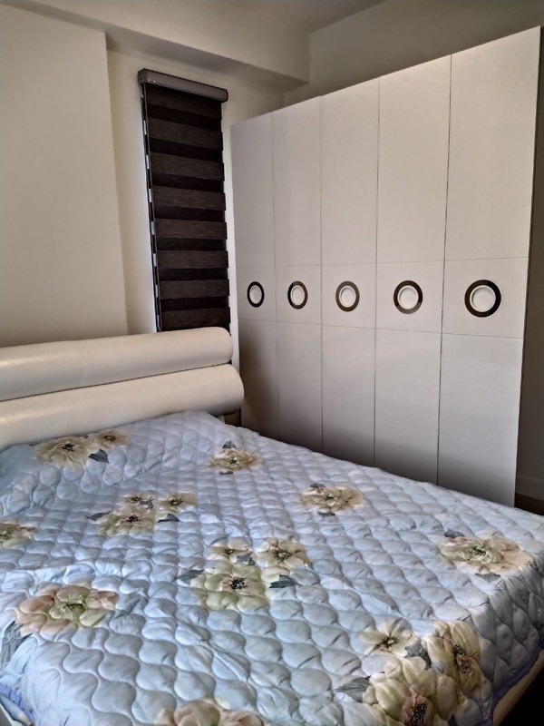 Cho Thuê Căn Hộ 3 Phòng Ngủ - 2WC Full Nội Thất Đẹp - View ngắm Landmark 81