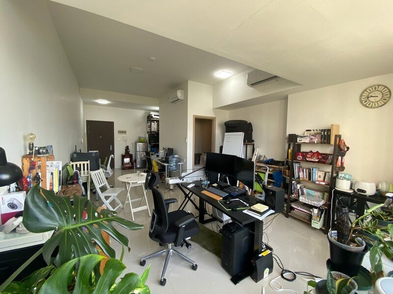 Cho Thuê Văn Phòng The Sun Avenue Giá Tốt 9 Triệu 41m2 - Có Sẵn Ít Bàn Ghế