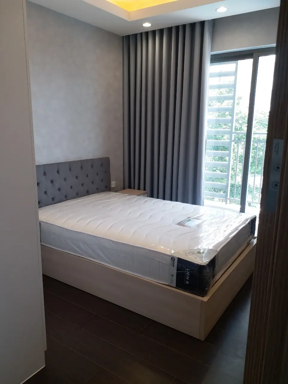 Cho Thuê Căn Hộ 3 Phòng Ngủ The Sun Avenue Giá 23Triệu Bao Phí Quản Lý - 86m2