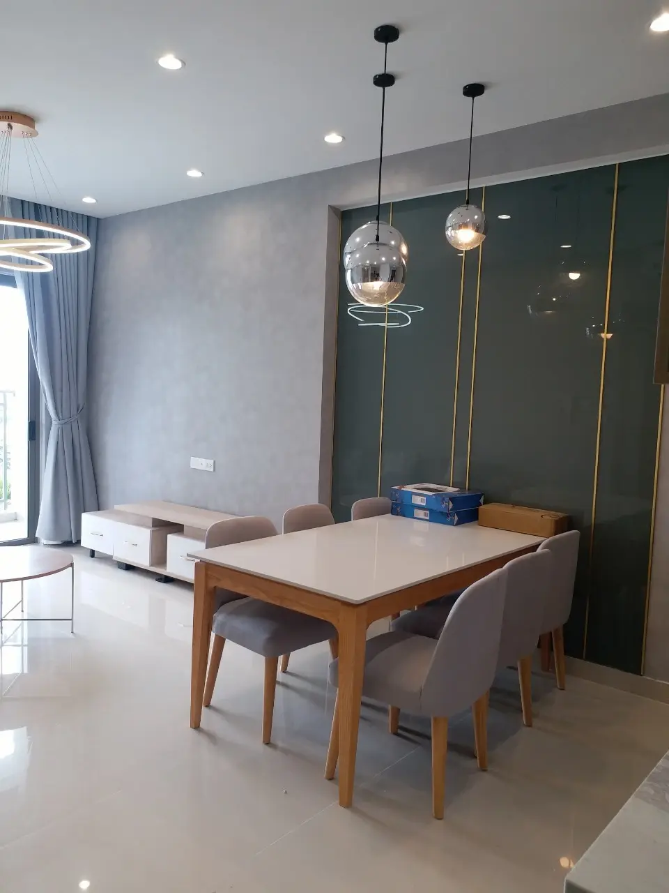 Cho Thuê Căn Hộ 3 Phòng Ngủ The Sun Avenue Giá 23Triệu Bao Phí Quản Lý - 86m2