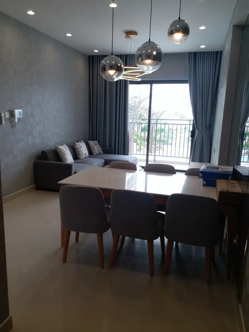 Cho Thuê Căn Hộ 3 Phòng Ngủ The Sun Avenue Giá 23Triệu Bao Phí Quản Lý - 86m2