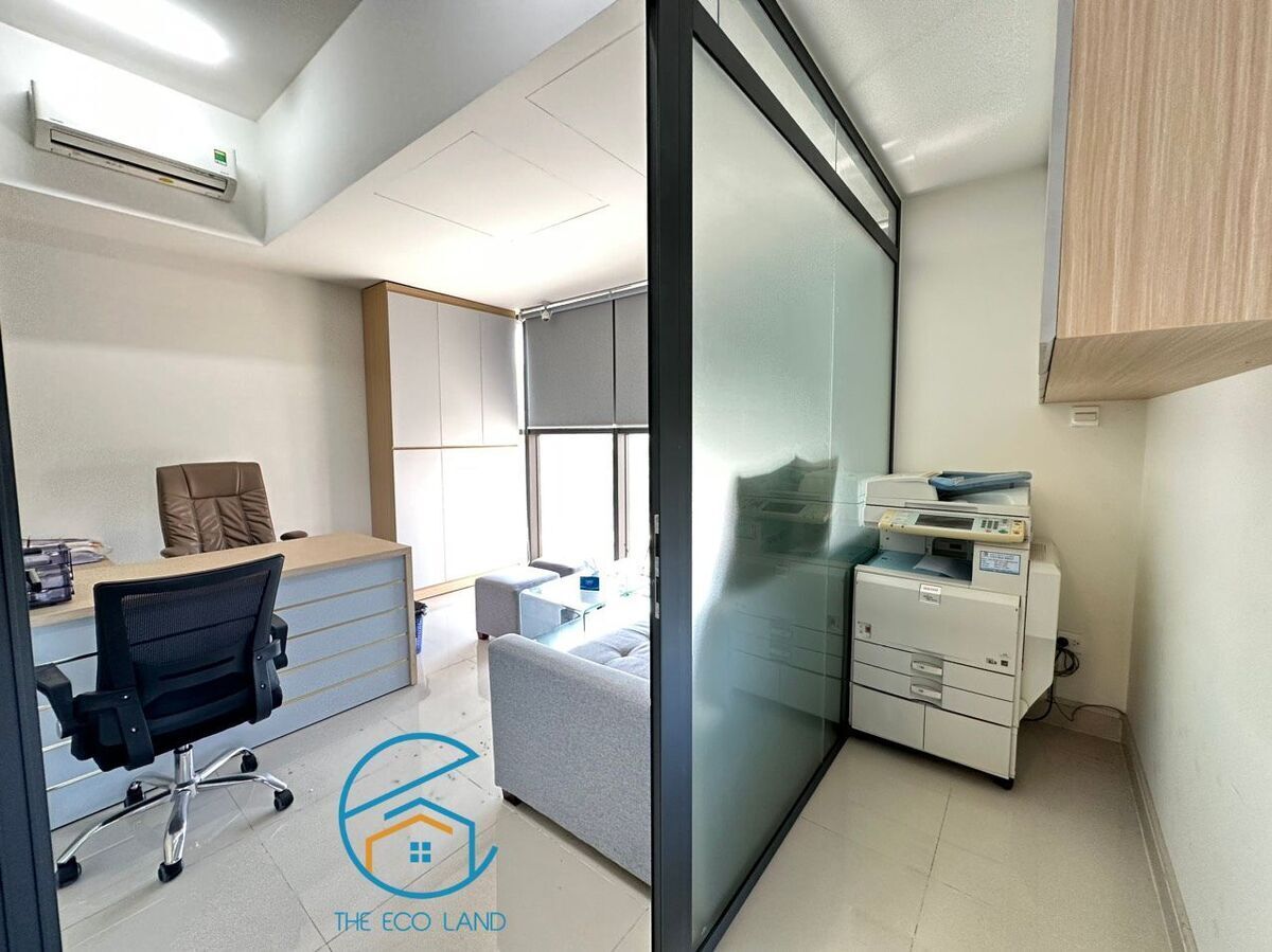 Văn Phòng Quận 2 Cho Thuê Đầy Đủ Bàn Ghế, Có Phòng Giám Đốc Tiếp khách Riêng