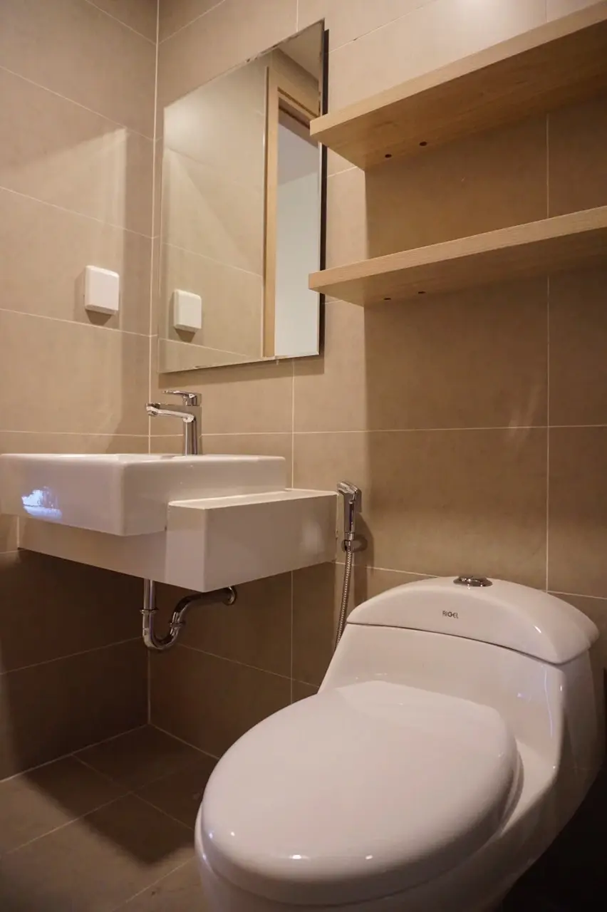 Cho Thuê Căn Hộ 2 Phòng Ngủ 75m2 Ban Công Dài Rộng View Triệu Đô - Giá 17 Triệu