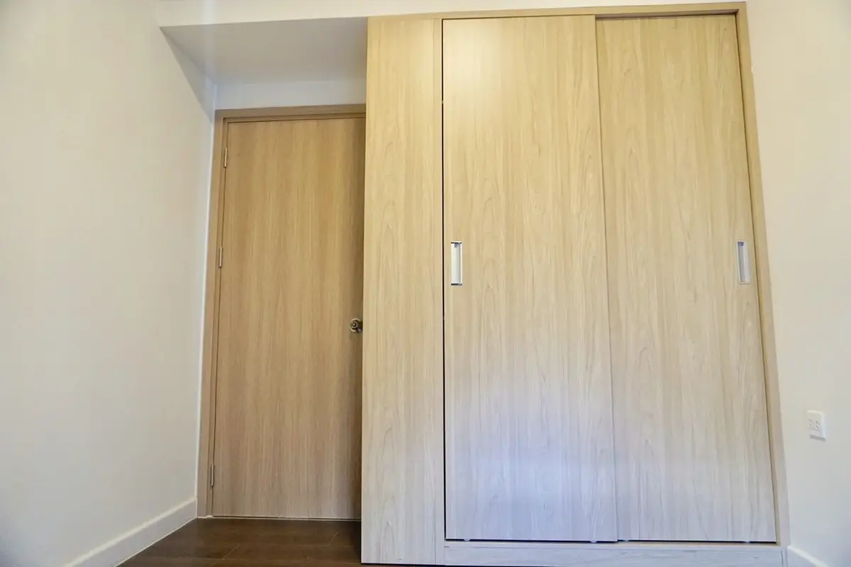 Cho Thuê Căn Hộ 2 Phòng Ngủ 75m2 Ban Công Dài Rộng View Triệu Đô - Giá 17 Triệu