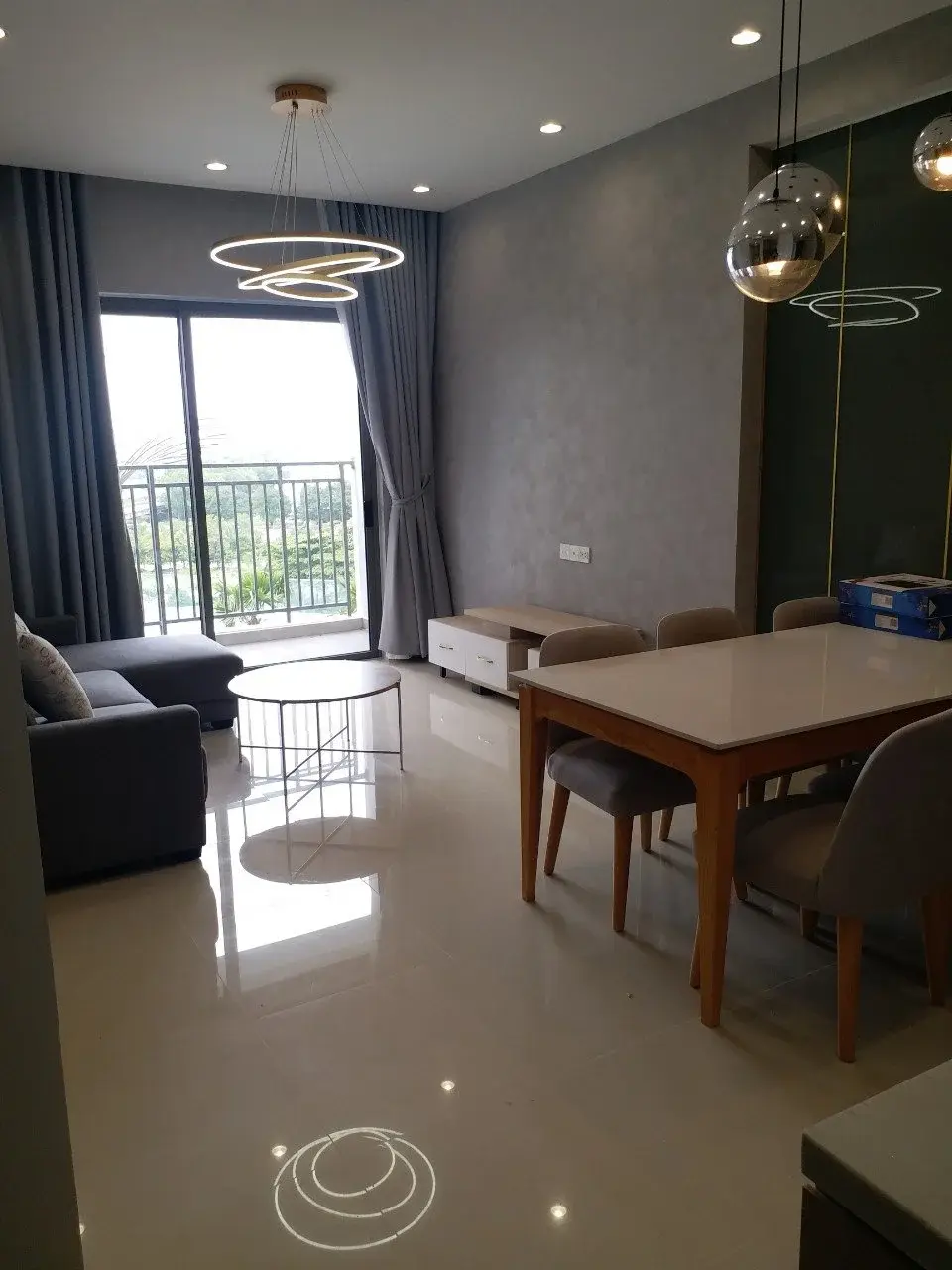 Cho Thuê Căn Hộ 3 Phòng Ngủ The Sun Avenue Giá 23Triệu Bao Phí Quản Lý - 86m2