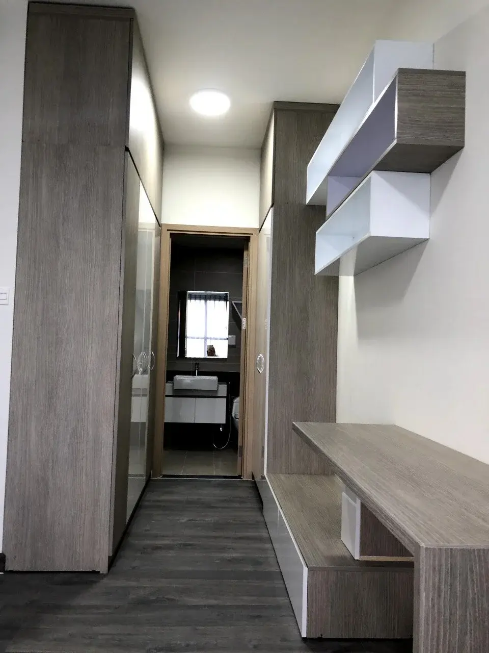 Cho Thuê Căn Hộ 2 Phòng ngủ - 2WC The Sun Avenue 16,5 Triệu - 75m2 View Sông