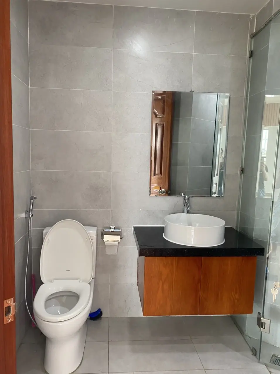 Cho Thuê Văn Phòng The Sun Avenue 14 Triệu/Tháng 51m2 Nội Thất Cơ Bản Có Bếp