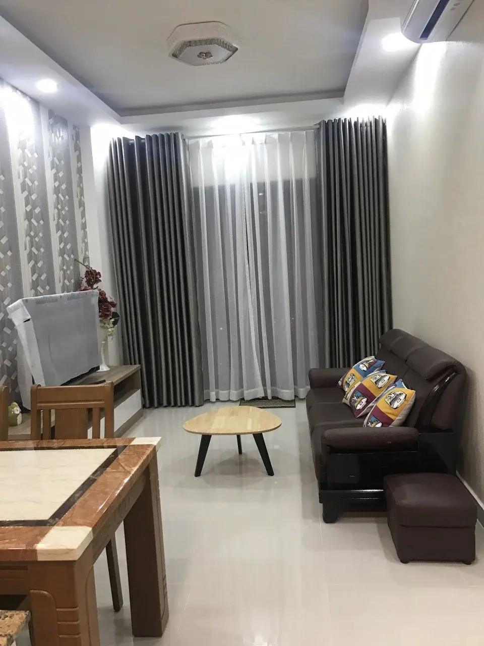 Cho thuê Căn Hộ 2 Phòng Ngủ The Sun Avenue 17,5 Triệu, 75m2 Đầy đủ nội thất