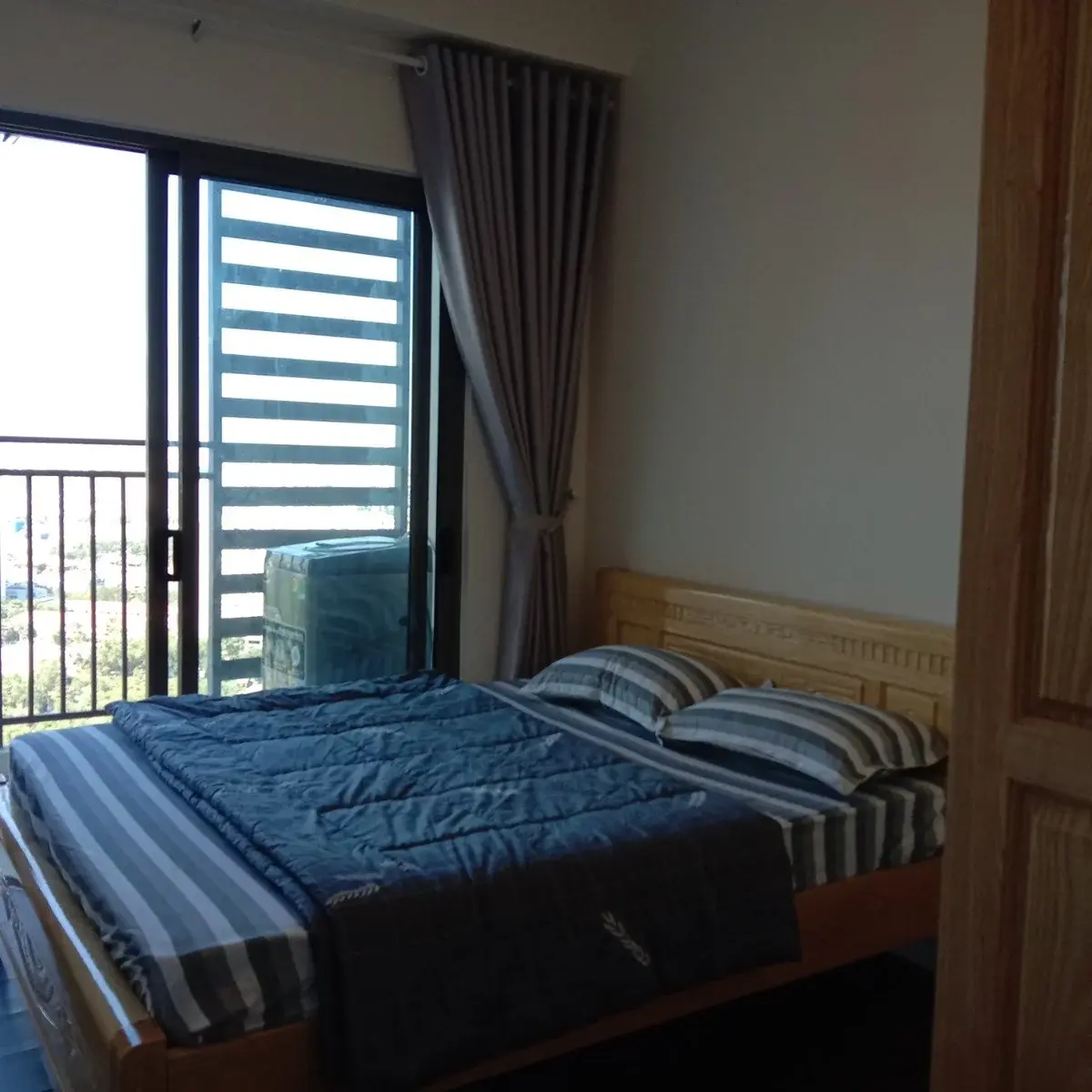 Cho thuê The Sun Avenue Căn Hộ 3 Phòng Ngủ 89m2 - Giá Rẻ 19 Triệu - Ban Công Dài